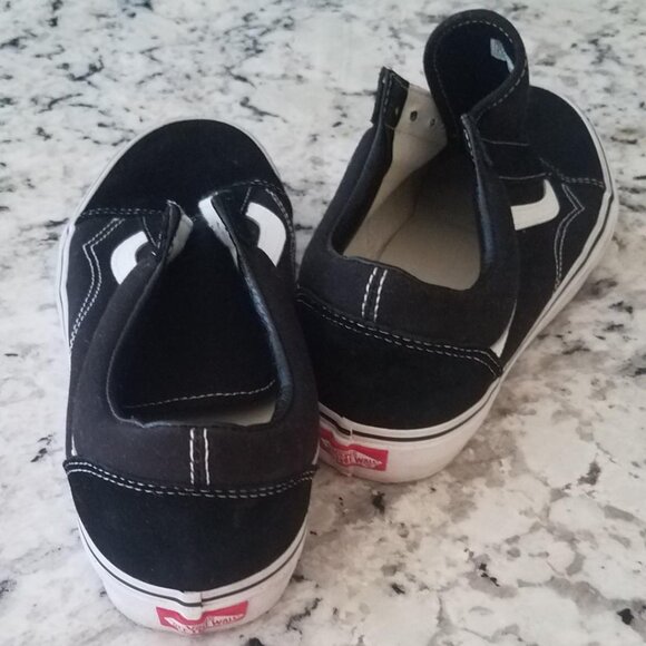 Vans Old Skool Shoes - Picture 4 of 6